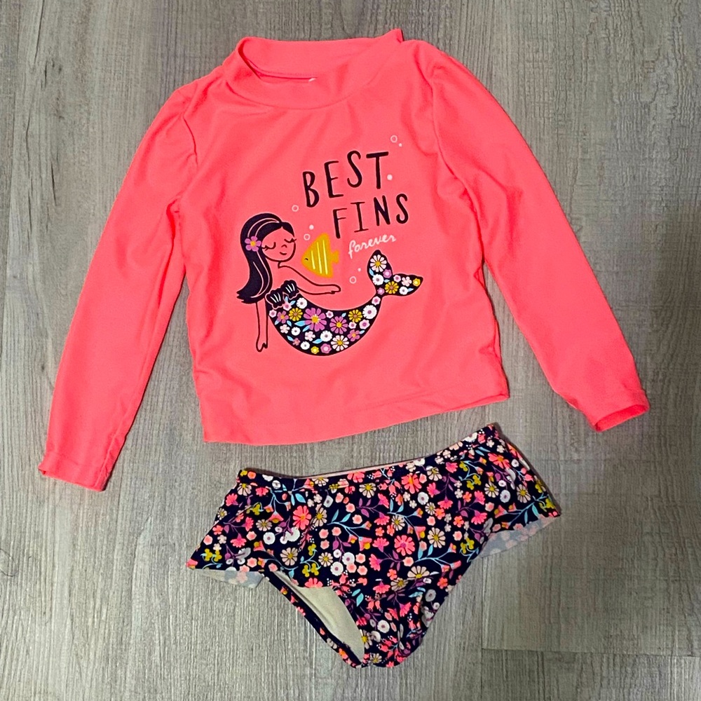 💝 3/$10. Rash guard and bathing suit bottoms 2T mermaid 🧜‍♀️
